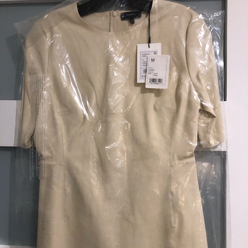 Theory Short Sleeve Fitted Top size Medium